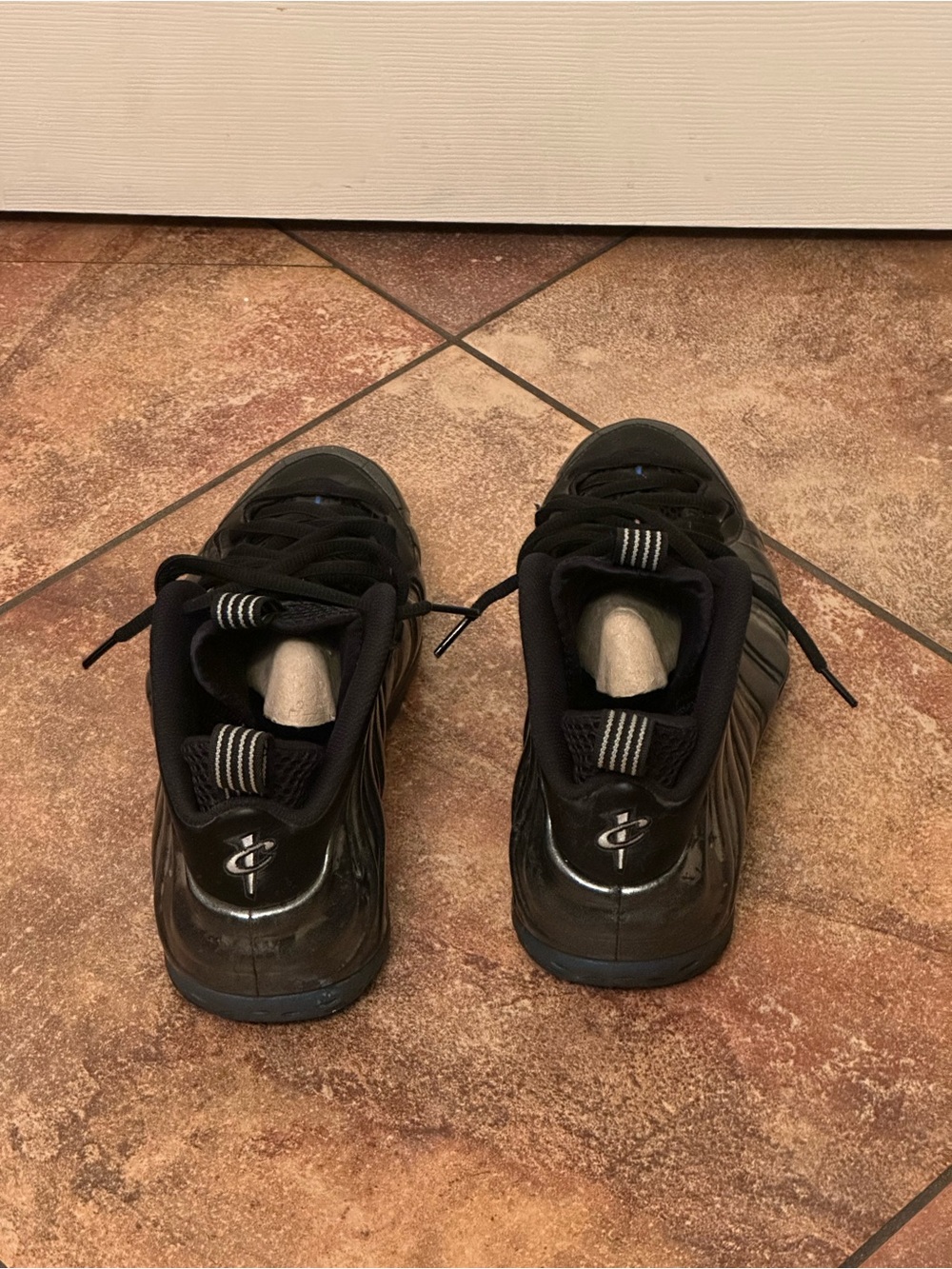 Foamposite One Gradient Sole - Picture 3 of 4